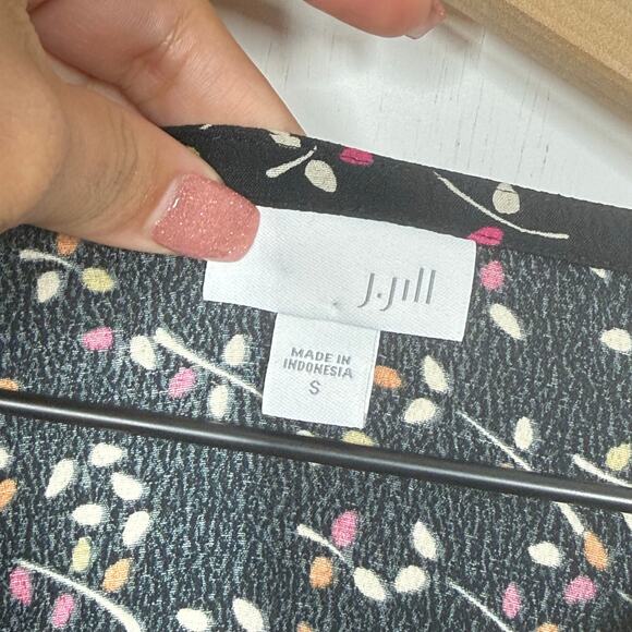 J. Jill Blouse Top Size Small Black Floral Tie Front Split Neck Long Sleeve Boho - Picture 8 of 9